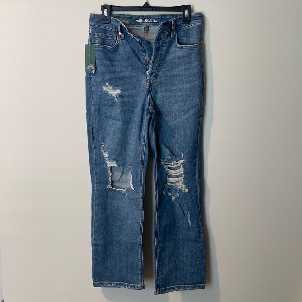 Wild fable size 6 distressed jeans. New with tags